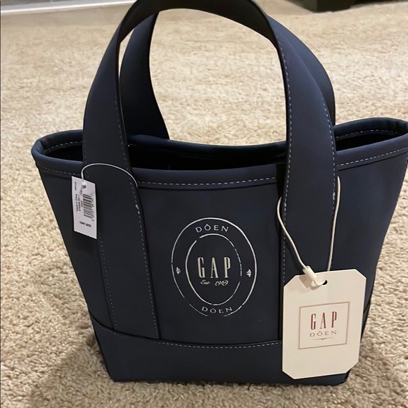 NWT: GAP Doen navy purse - Picture 1 of 7